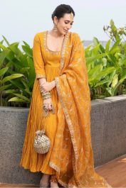 Karishma kapoor anarkali dress hotsell