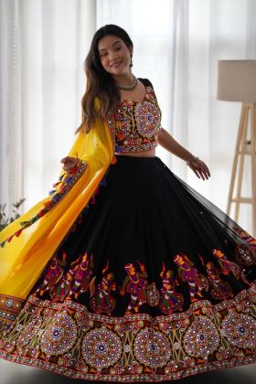 Mirror-Worked Black Festive Chaniya Choli Set for Navratri
