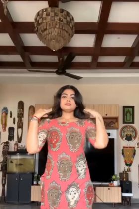 Handprinted Short Cotton Kurti with Kathak-Inspired Motifs
