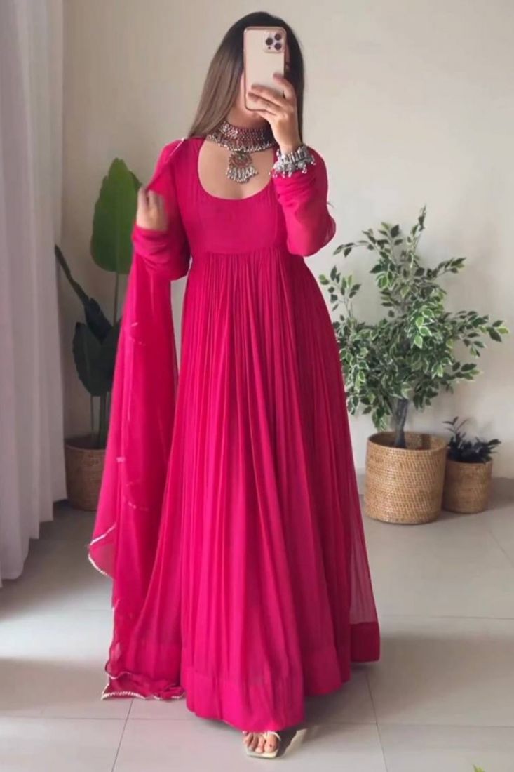 Plain Georgette Anarkali Suit in Red : KJN1882