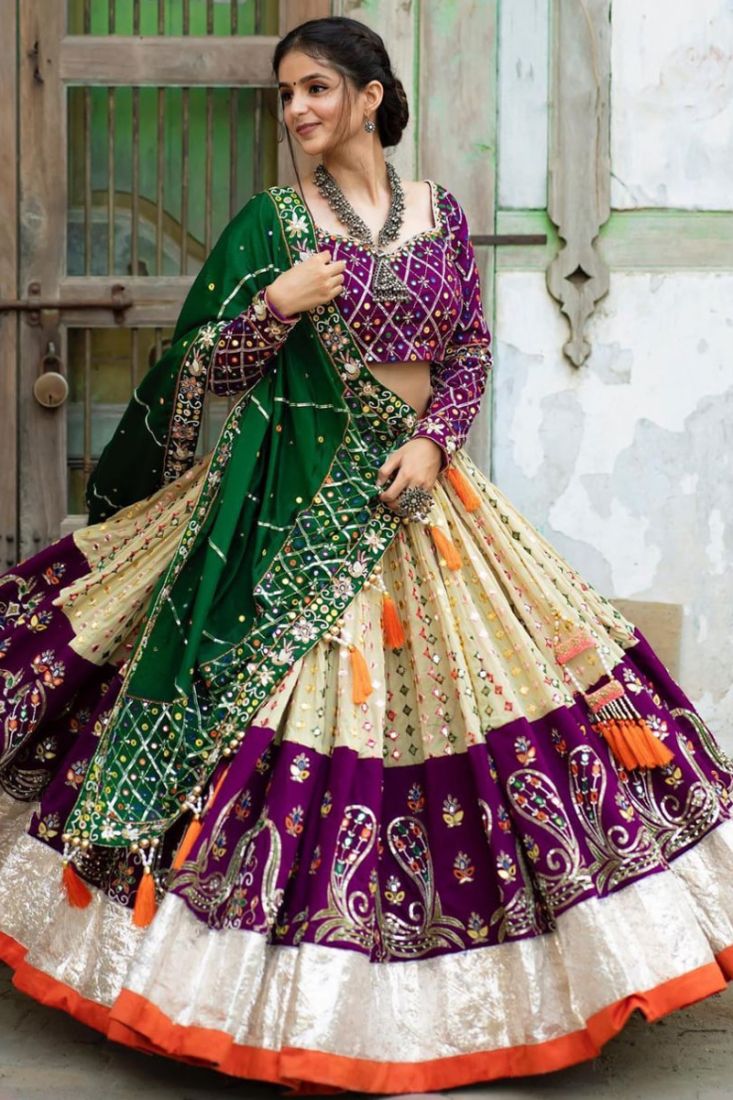Contrast ghagra deals choli