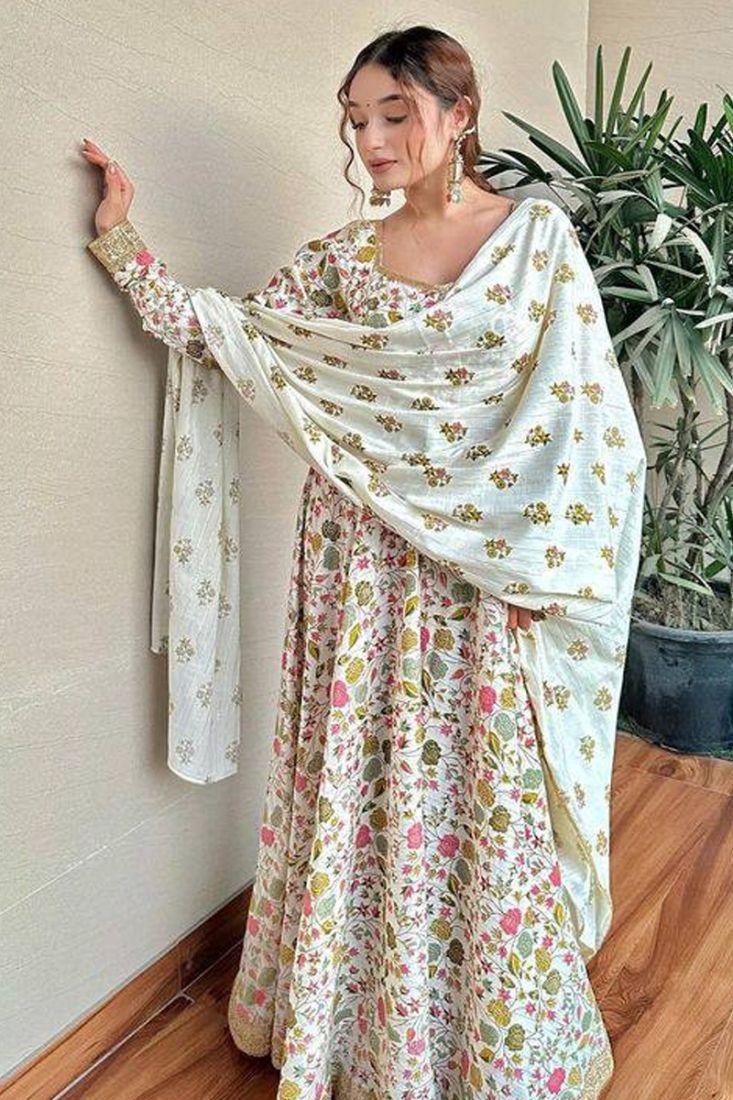 13 Chic and Cozy Bridal Shawls for Every Season  Wedding dress shawl Dress  with shawl Wrap wedding dress