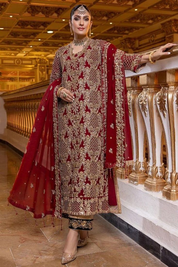 Red on sale pakistani suit